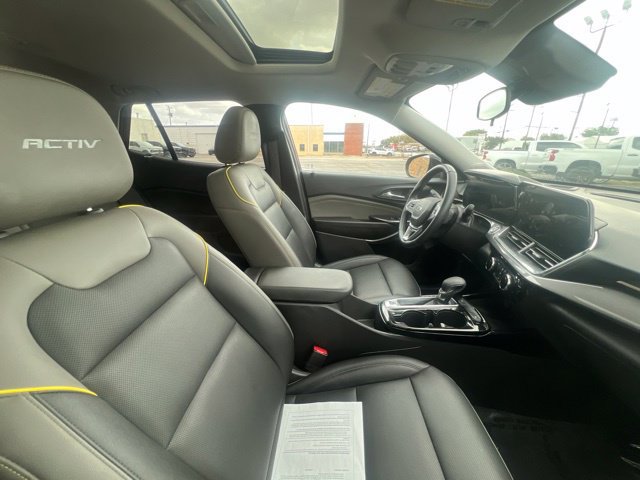 Certified 2024 Chevrolet Trax ACTIV w/ Sunroof Package FWD image 4