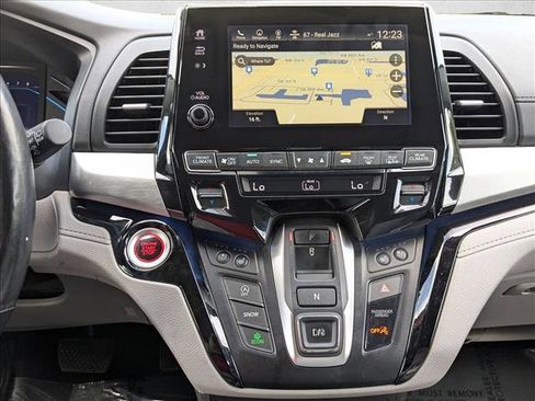 Used 2018 Honda Odyssey Elite image 13