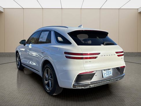 Used 2026 Genesis GV70 2.5T image 3