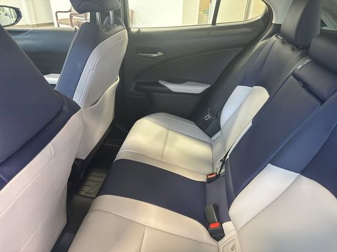 Used 2022 Lexus UX 250h w/ Luxury Package image 14