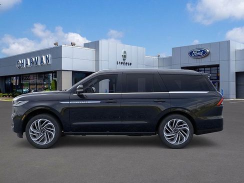 New 2026 Lincoln Navigator Reserve AWD/4WD image 3