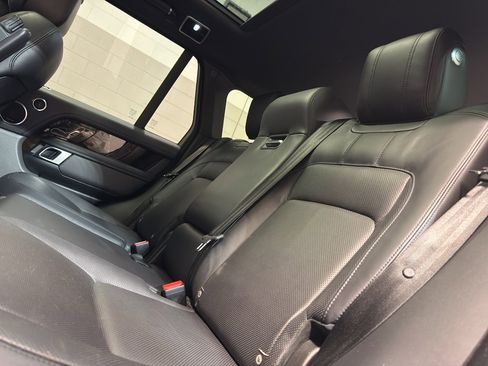 Used 2020 Land Rover Range Rover HSE image 31