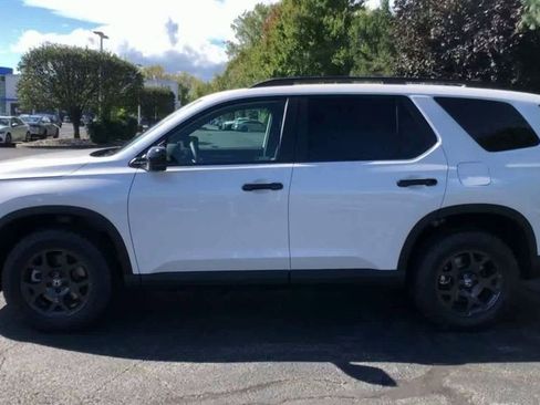 New 2025 Honda Pilot TrailSport image 6