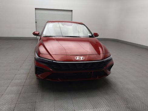 Used 2024 Hyundai Elantra Blue FWD image 14