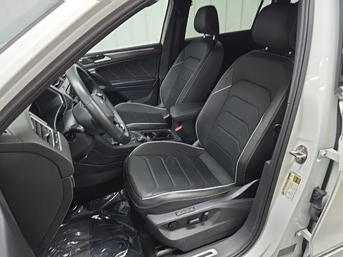 Used 2024 Volkswagen Tiguan SEL R-Line w/ MDO Package, Two-Row AWD/4WD image 32