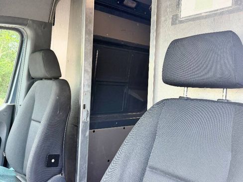 Used 2019 Mercedes-Benz Sprinter 144 image 11