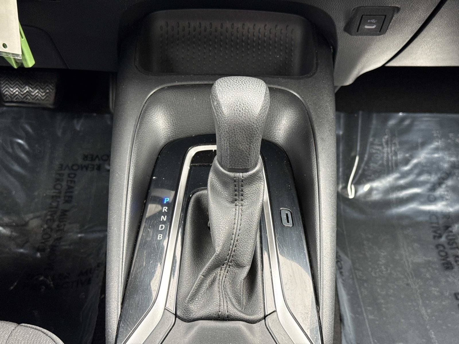 Used 2024 Toyota Corolla LE FWD image 10