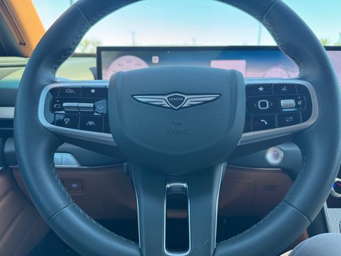 Used 2025 Genesis GV80 2.5T Prestige AWD/4WD image 9