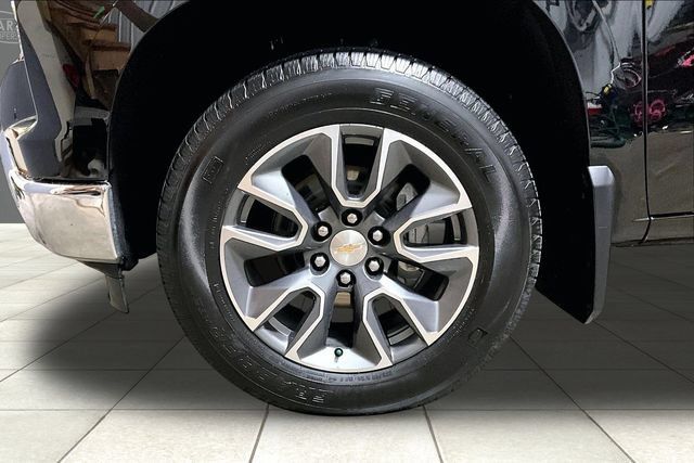 Used 2024 Chevrolet Silverado 1500 LT w/ Protection Package AWD/4WD image 10