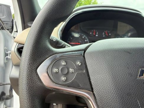 Used 2023 Chevrolet Traverse LS AWD/4WD image 8