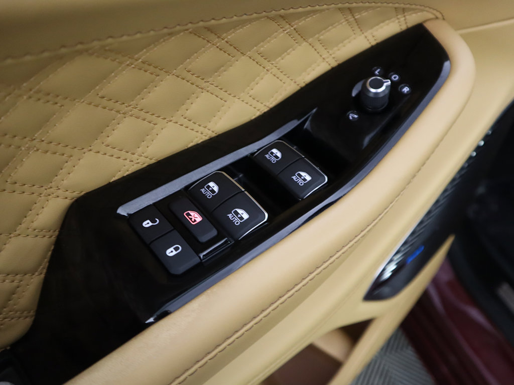 Used 2024 Jeep Grand Cherokee Summit AWD/4WD image 43