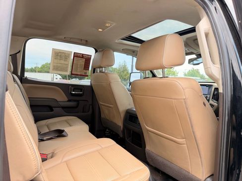 Used 2019 GMC Sierra 2500 Denali w/ Duramax Plus Package AWD/4WD image 27