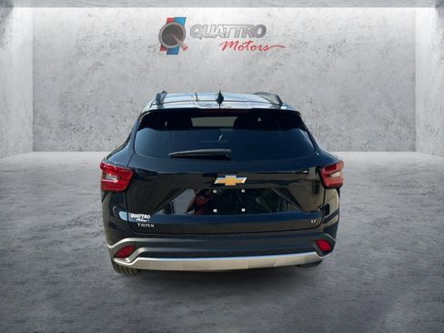 Used 2025 Chevrolet Trax LT w/ Driver Confidence Package FWD image 4