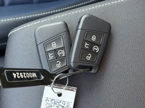 New 2026 Volkswagen Taos SEL image 32