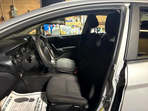 Used 2018 Ford Fiesta SE w/ Equipment Group 201A image 14