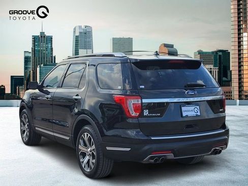 Used 2018 Ford Explorer Platinum AWD/4WD image 3