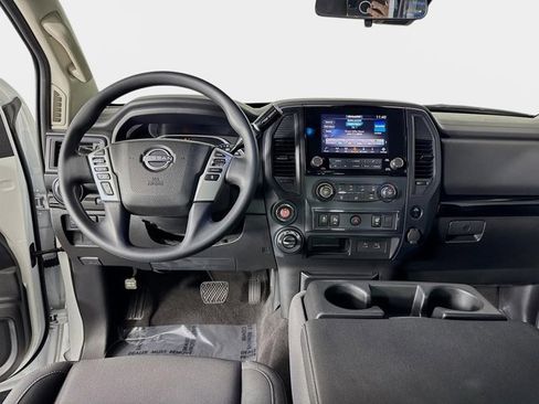 Certified 2024 Nissan Titan SV image 22
