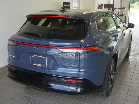 New 2026 Toyota Crown Signia AWD/4WD image 19