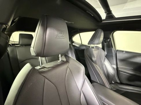 Used 2019 Lexus UX 250h F Sport w/ F Sport Premium Package image 33