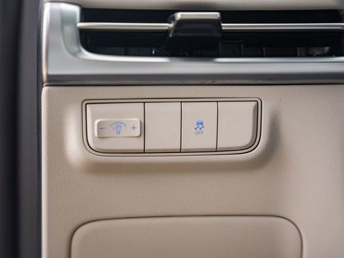 Certified 2025 Hyundai Tucson SE image 34