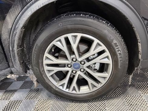 Used 2022 Ford Escape SEL image 39