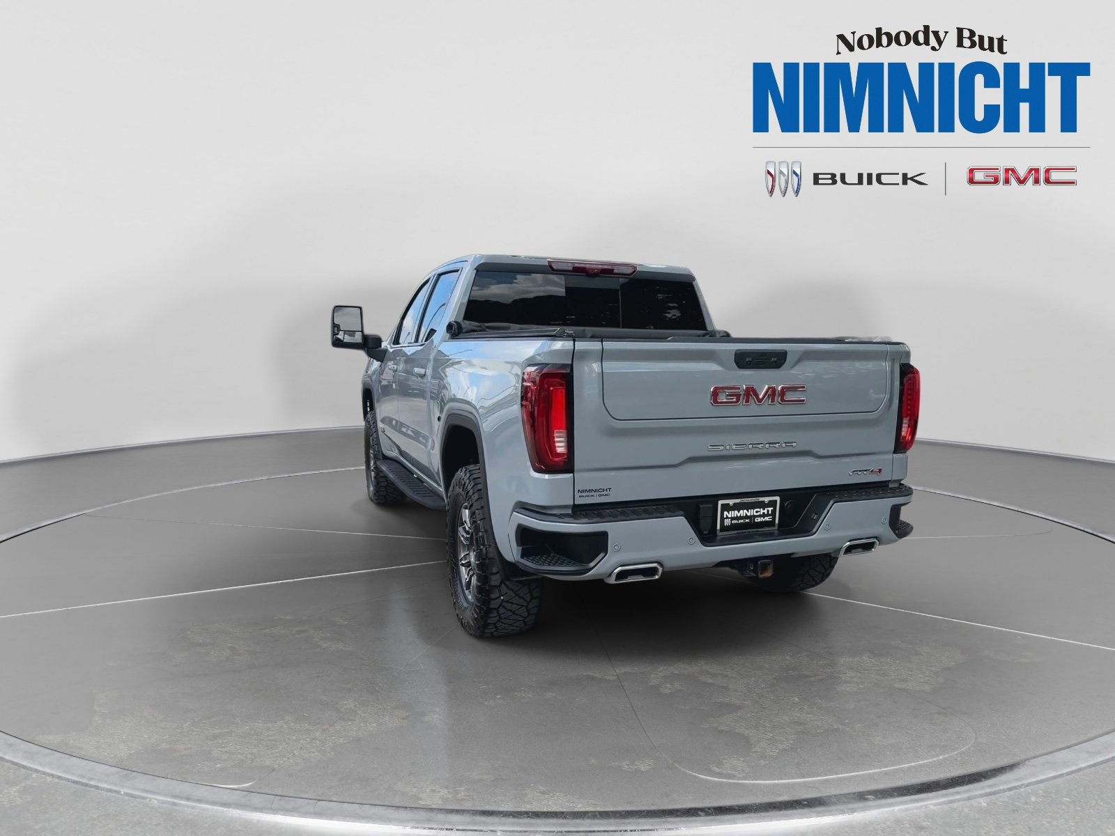 Used 2024 GMC Sierra 1500 AT4 w/ Technology Package AWD/4WD image 7
