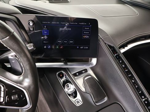 Used 2020 Chevrolet Corvette Stingray Preferred Cpe w/ 2LT Preferred Equipment Group RWD image 5