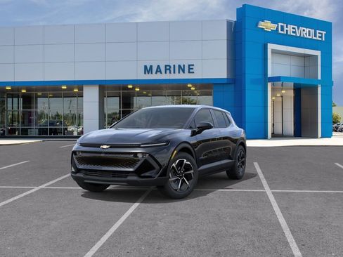 New 2026 Chevrolet Equinox EV LT w/ Comfort Package FWD image 8