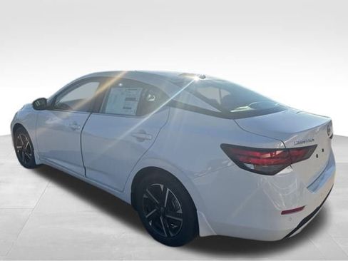 Used 2025 Nissan Sentra SV image 11