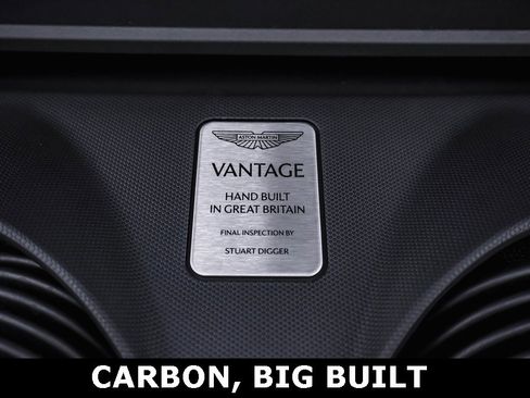 Used 2025 Aston Martin V8 Vantage Coupe image 34