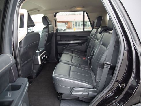 Used 2024 Ford Expedition XLT image 22