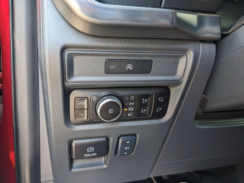 Used 2025 Ford F150 Raptor image 34