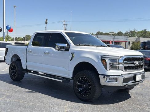 Used 2024 Ford F150 Lariat w/ Equipment Group 502A High AWD/4WD image 8
