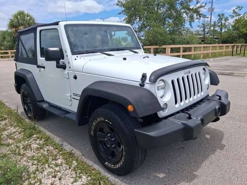 Used 2015 Jeep Wrangler Sport AWD/4WD image 4