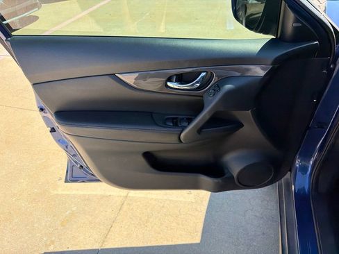 Used 2020 Nissan Rogue S w/ Special Edition Package AWD/4WD image 13