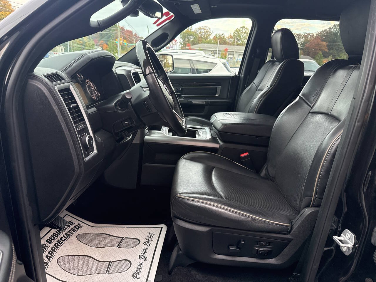Used 2017 RAM 1500 Limited AWD/4WD image 10