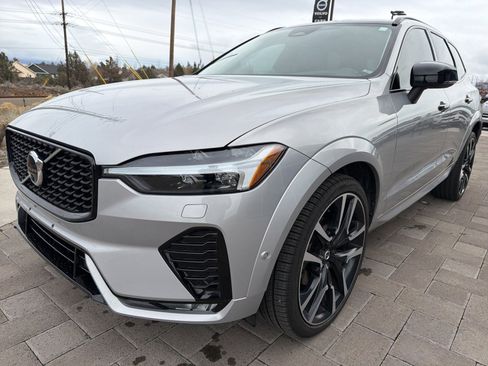 Used 2023 Volvo XC60 B5 Ultimate image 5