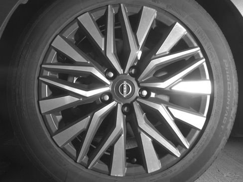 Used 2025 Nissan Altima 2.5 SV image 12