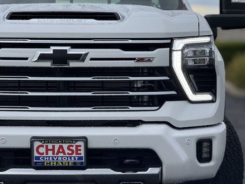 New 2025 Chevrolet Silverado 2500 LT w/ Z71 Chrome Sport Edition image 4