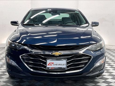 Used 2021 Chevrolet Malibu LT FWD image 2