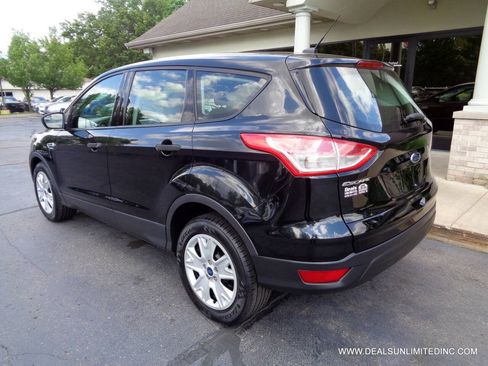 Used 2015 Ford Escape S FWD image 4
