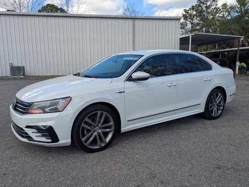 Used 2017 Volkswagen Passat 1.8T R-Line image 8