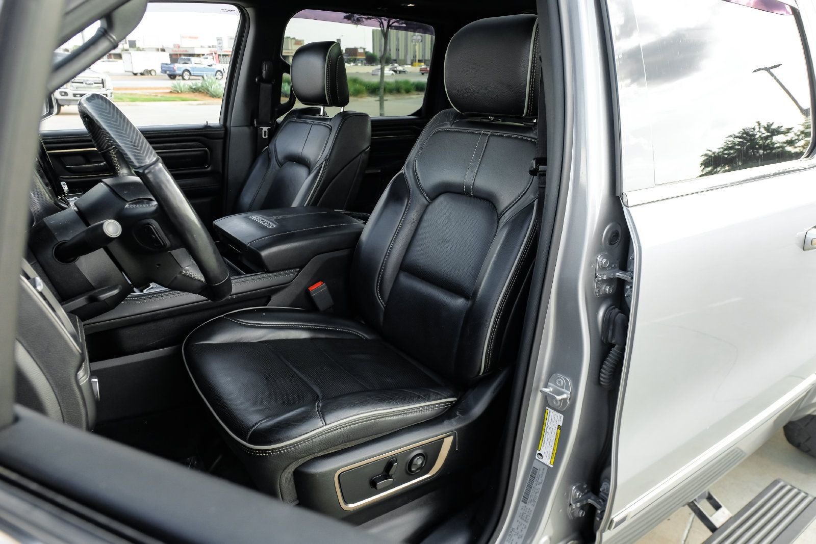 Used 2020 RAM 1500 Limited AWD/4WD image 33
