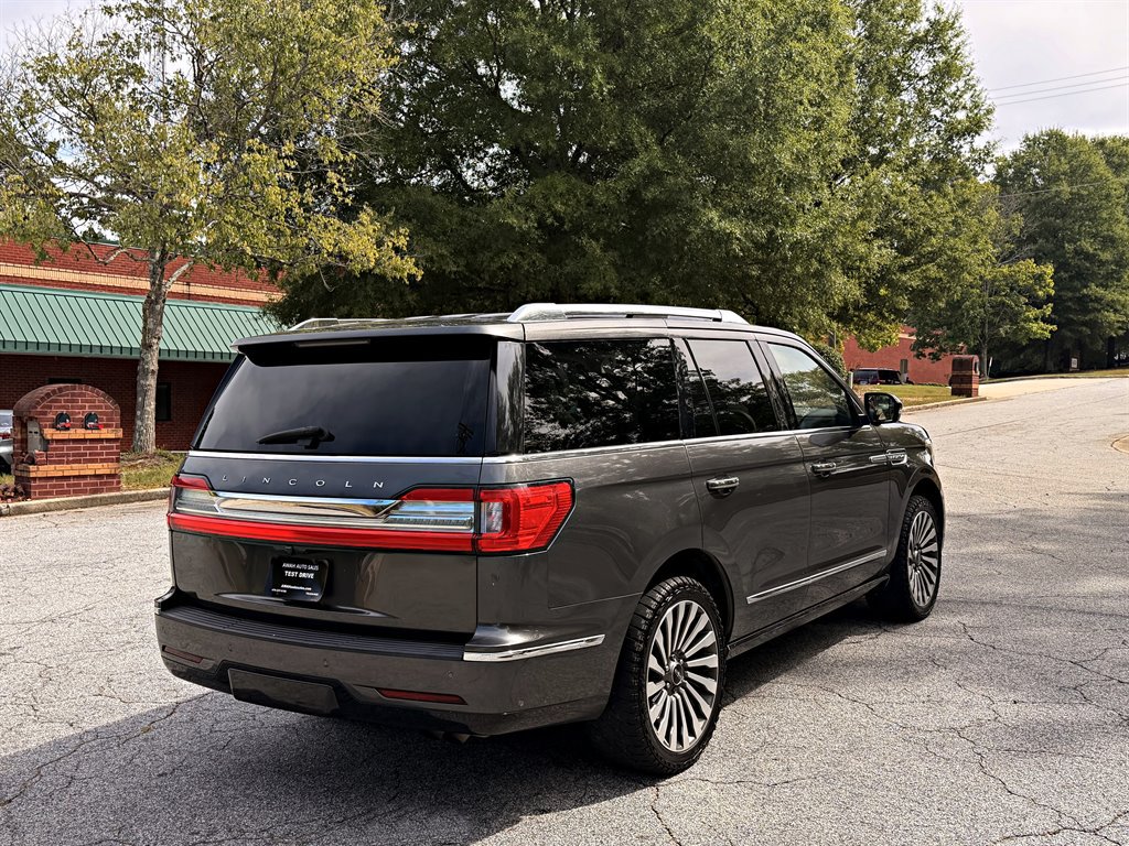 Used 2018 Lincoln Navigator Reserve w/ Technology Package AWD/4WD image 5