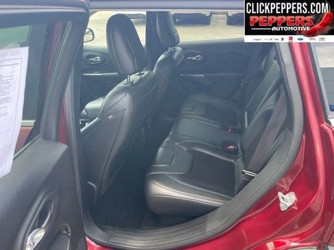 Used 2020 Jeep Cherokee Latitude Plus FWD image 15