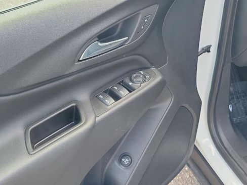 Used 2023 Chevrolet Equinox LT FWD image 21