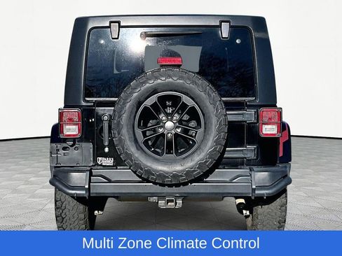 Used 2017 Jeep Wrangler Unlimited Sahara image 7