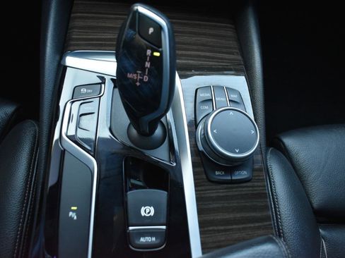 Used 2019 BMW 530i xDrive w/ Convenience Package AWD/4WD image 23