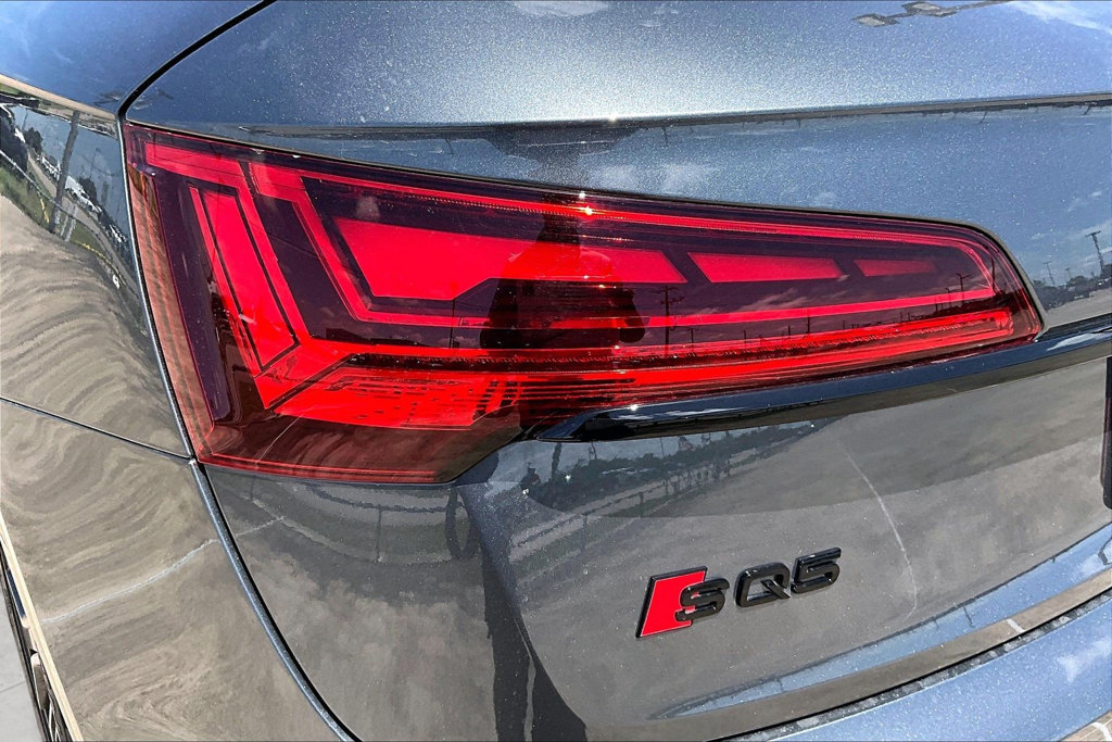 Used 2025 Audi SQ5 Premium Plus AWD/4WD image 30