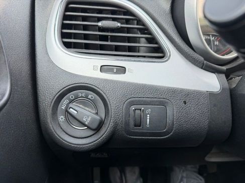 Used 2018 Dodge Journey GT image 18